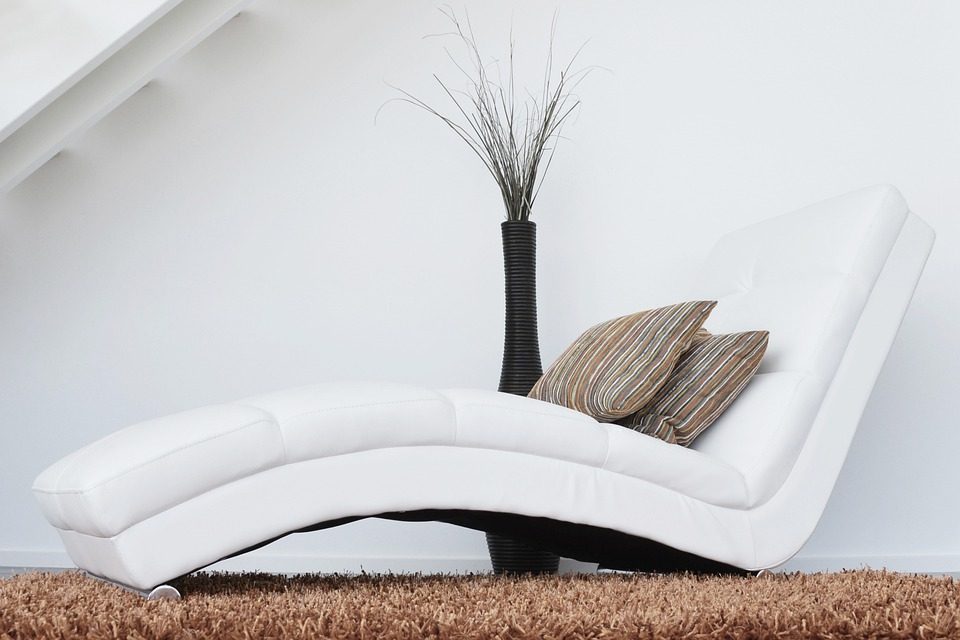 White divan