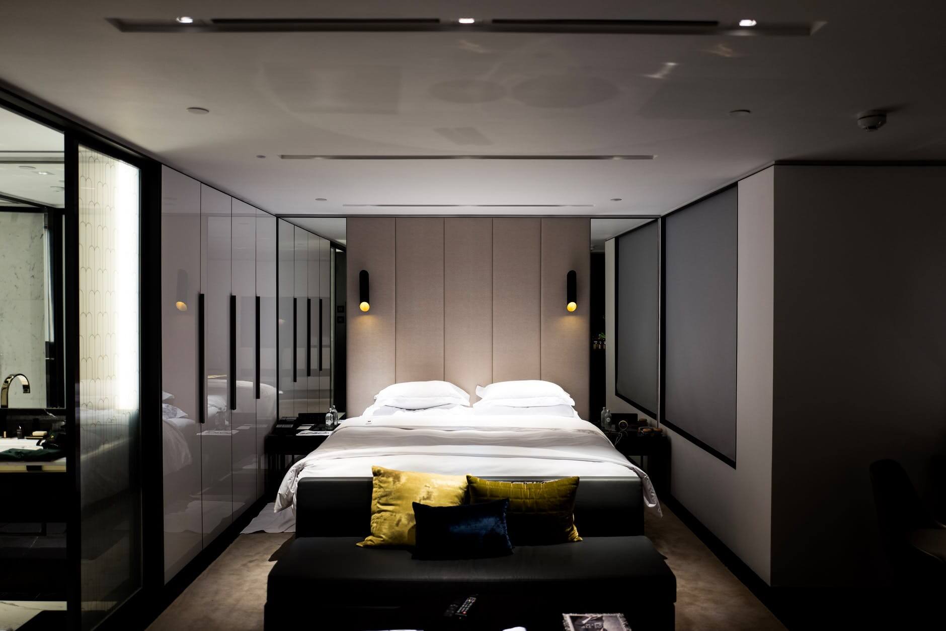 bedroom dimming lights