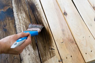 Staining deck