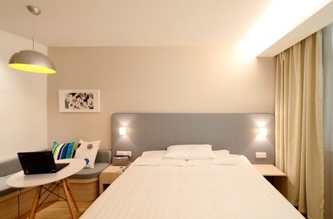 bedroom light