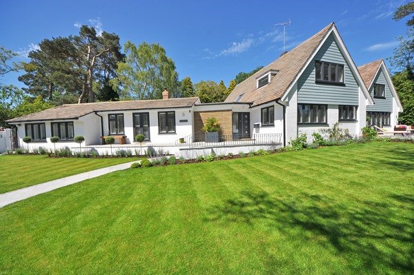 front yard lawn