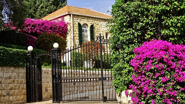 aliminum gate