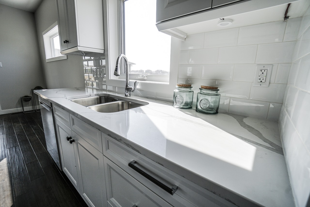quartz countertop kitchen sink