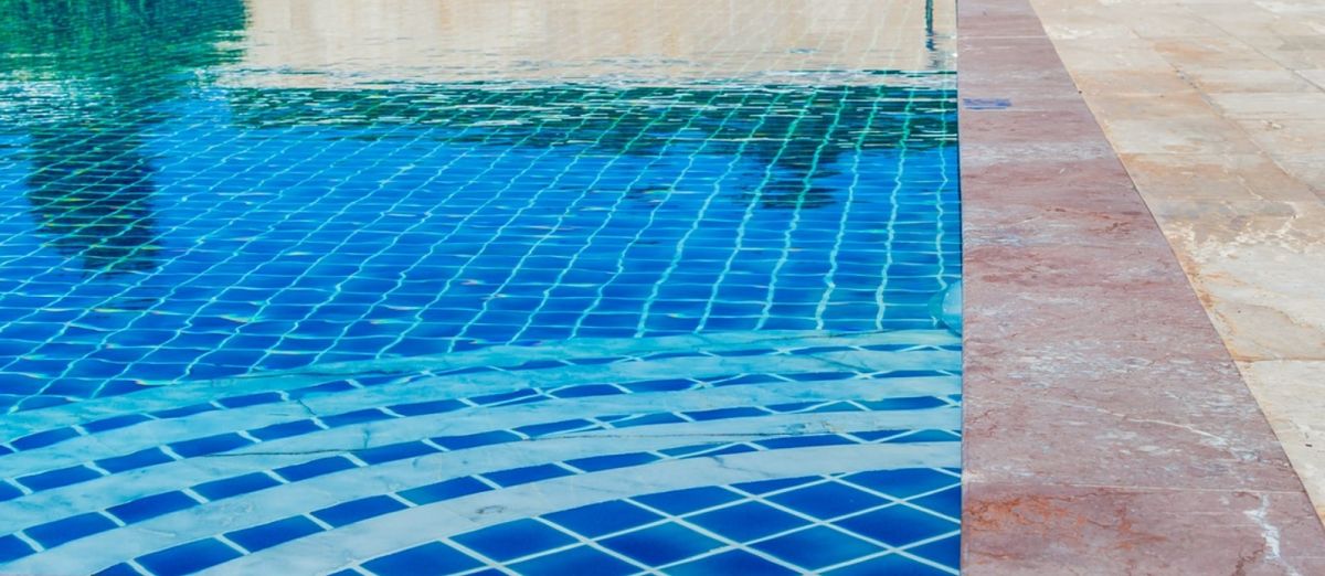 Clean pool