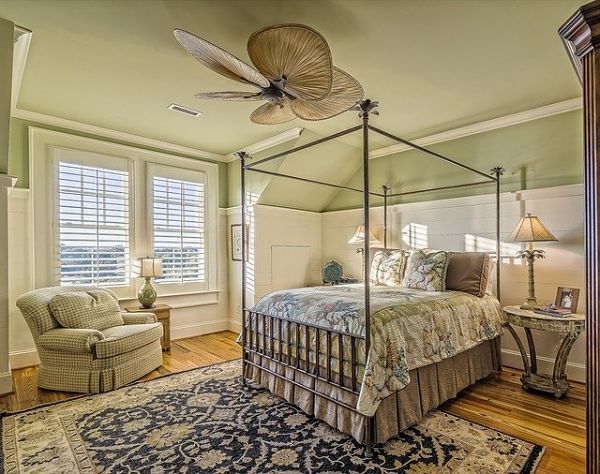 colonial bedroom