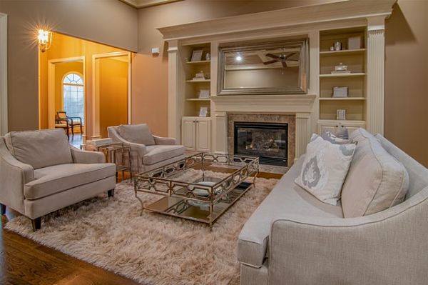 colonial decor