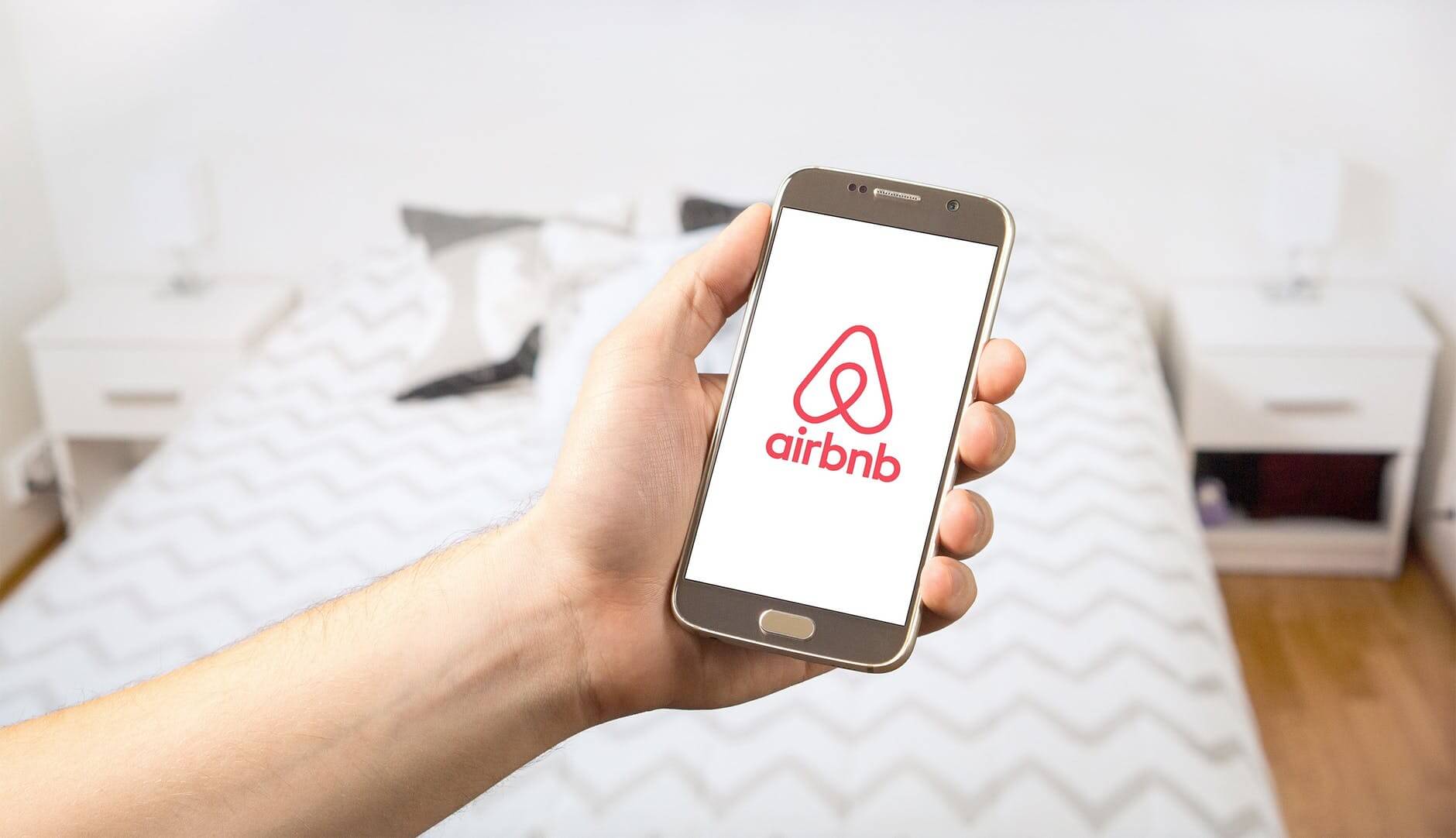 airbnb host