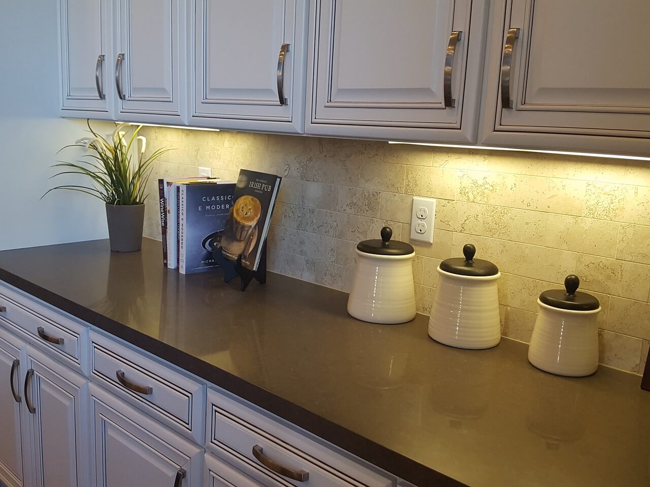 kitchen hardware