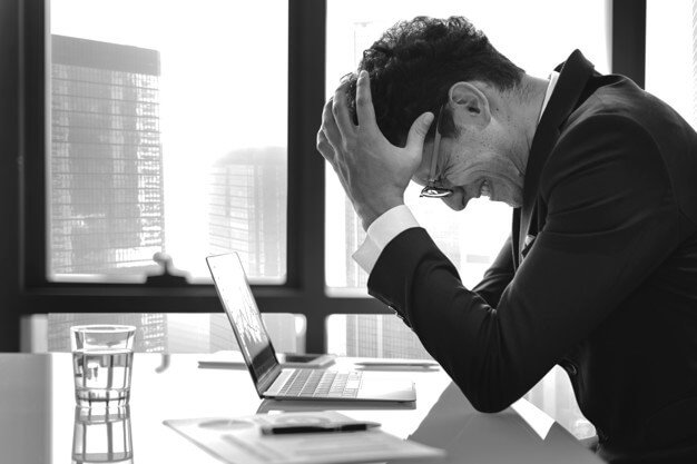 real estate agent financial ruin