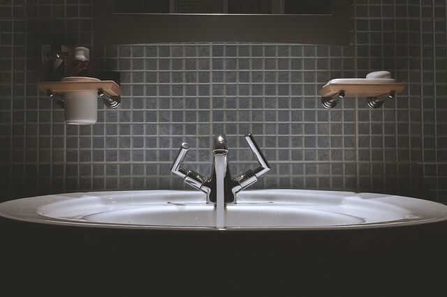 centerset faucet