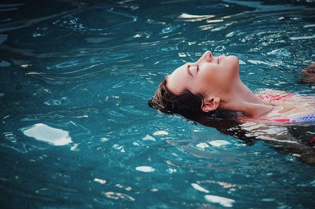salt water pool vs chlorine pool