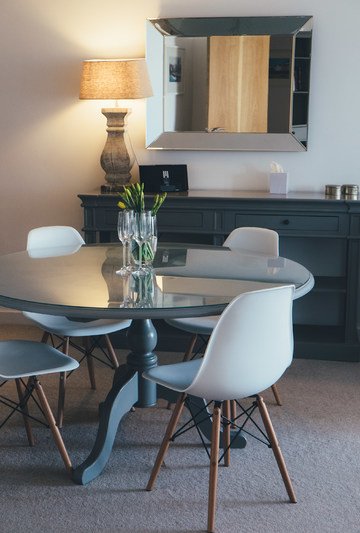 Dining table with mirror
