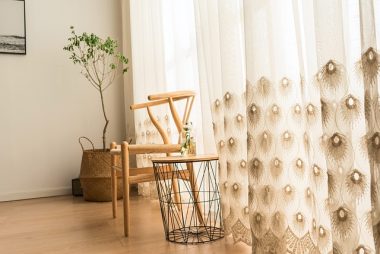 Light-weight curtain