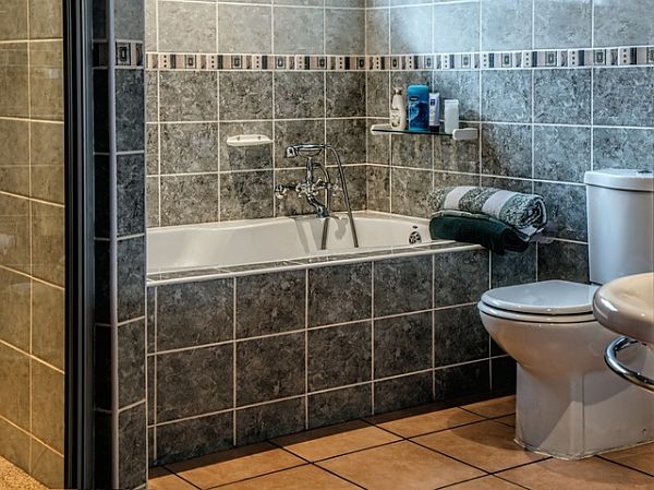 Tiled bathtub