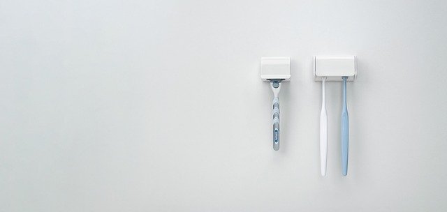 Toothbrush holder