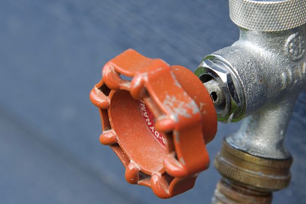 water shut off valve