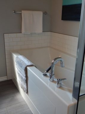 Bathtub installation