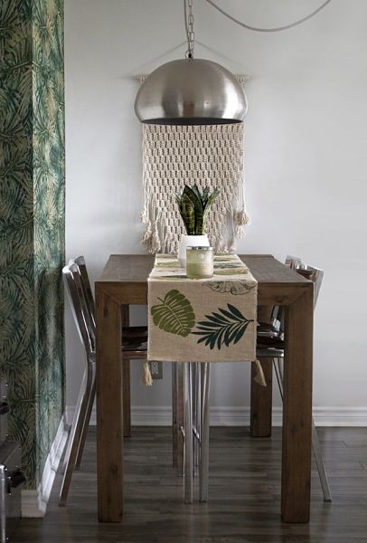dining room wallpaper accent wall