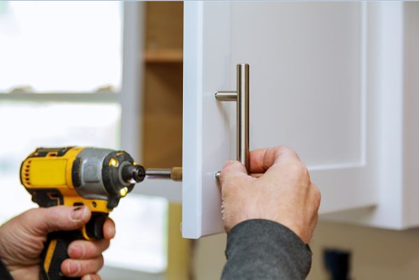 installing cabinet
