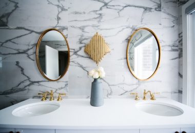 Double bathroom sink
