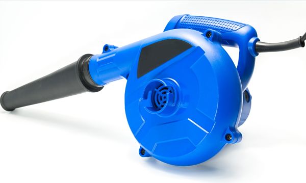 leaf blower