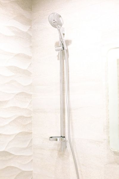 handheld shower head
