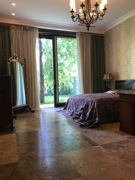 floor to ceiling curtains
