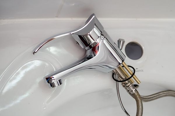 kitchen faucet
