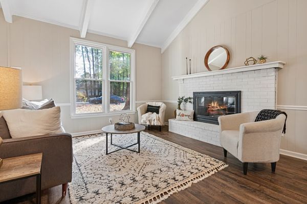 Double hung windows