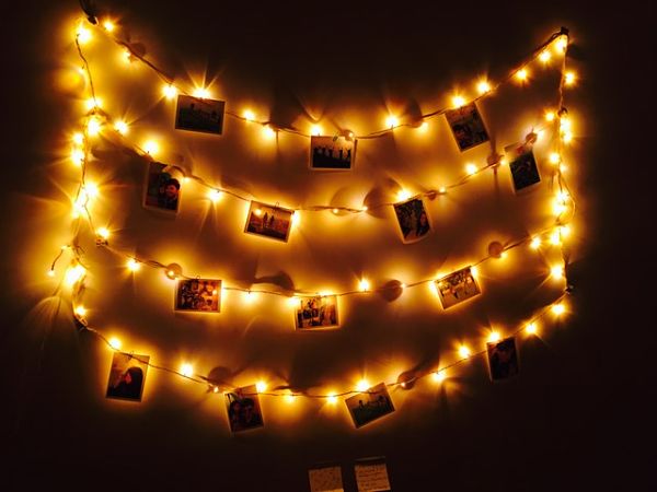 Hanging photo frame