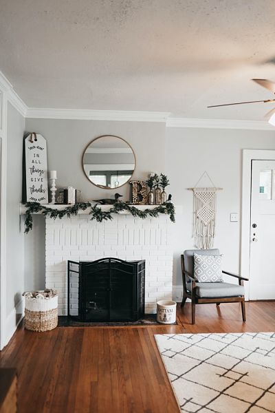 Living room holiday decor