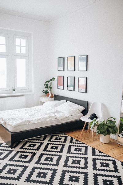 minimalist bedroom