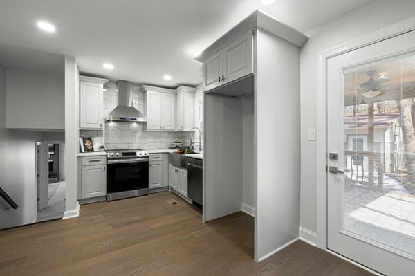 small kitchen layout ideas