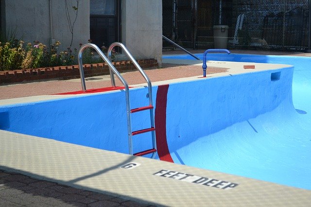 pool replastering