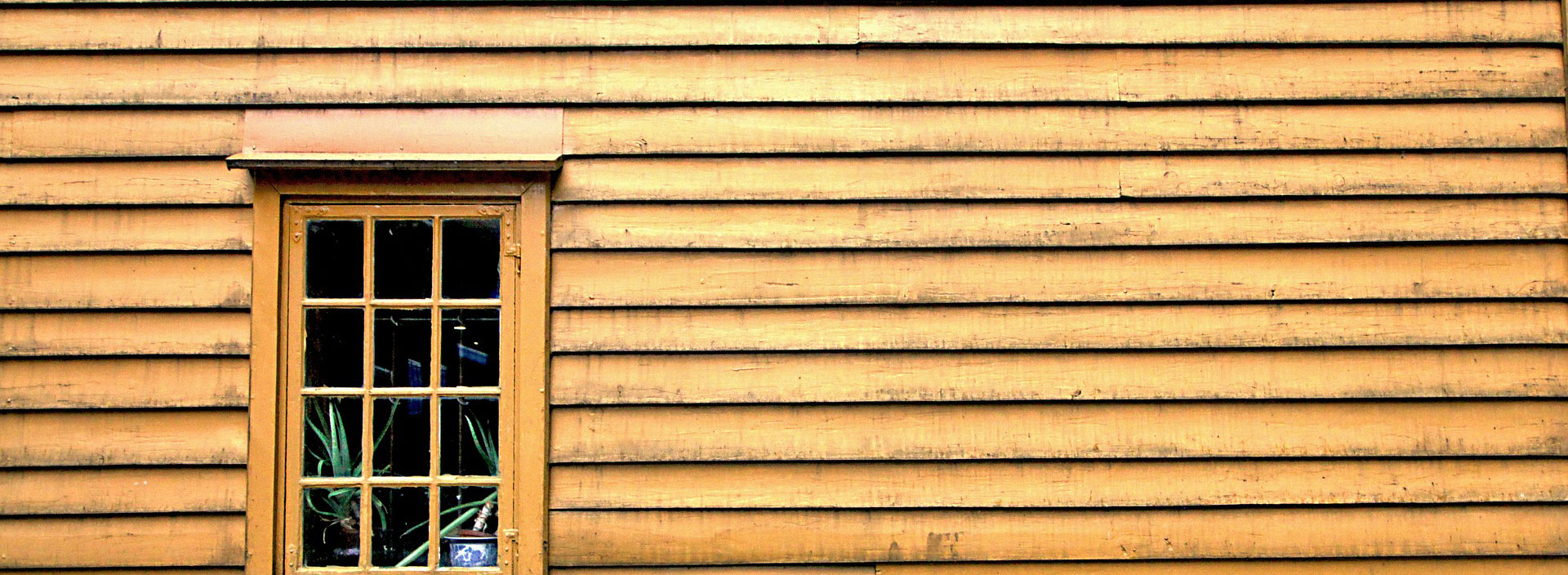 An Introduction to Cedar Bevel Siding: What to Consider, image size:1920x704