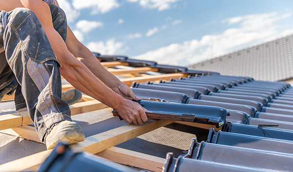 roof shingles and leaks