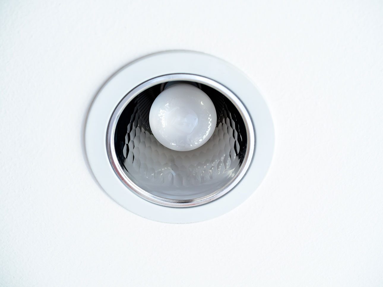 Why do my recessed lights flicker