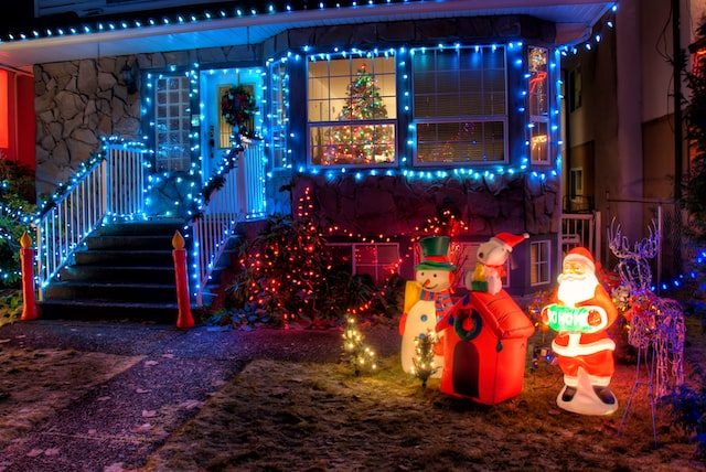 small house with chirstmas lights