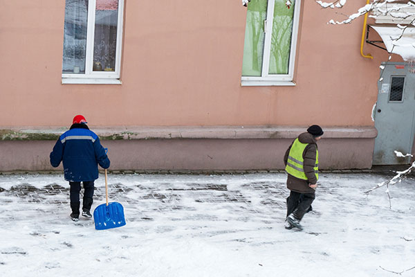 cleaning snow without salt