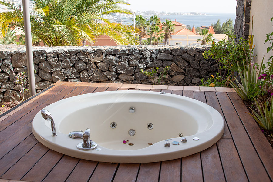 patio jacuzzi