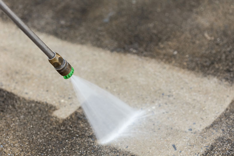 power wash driveway