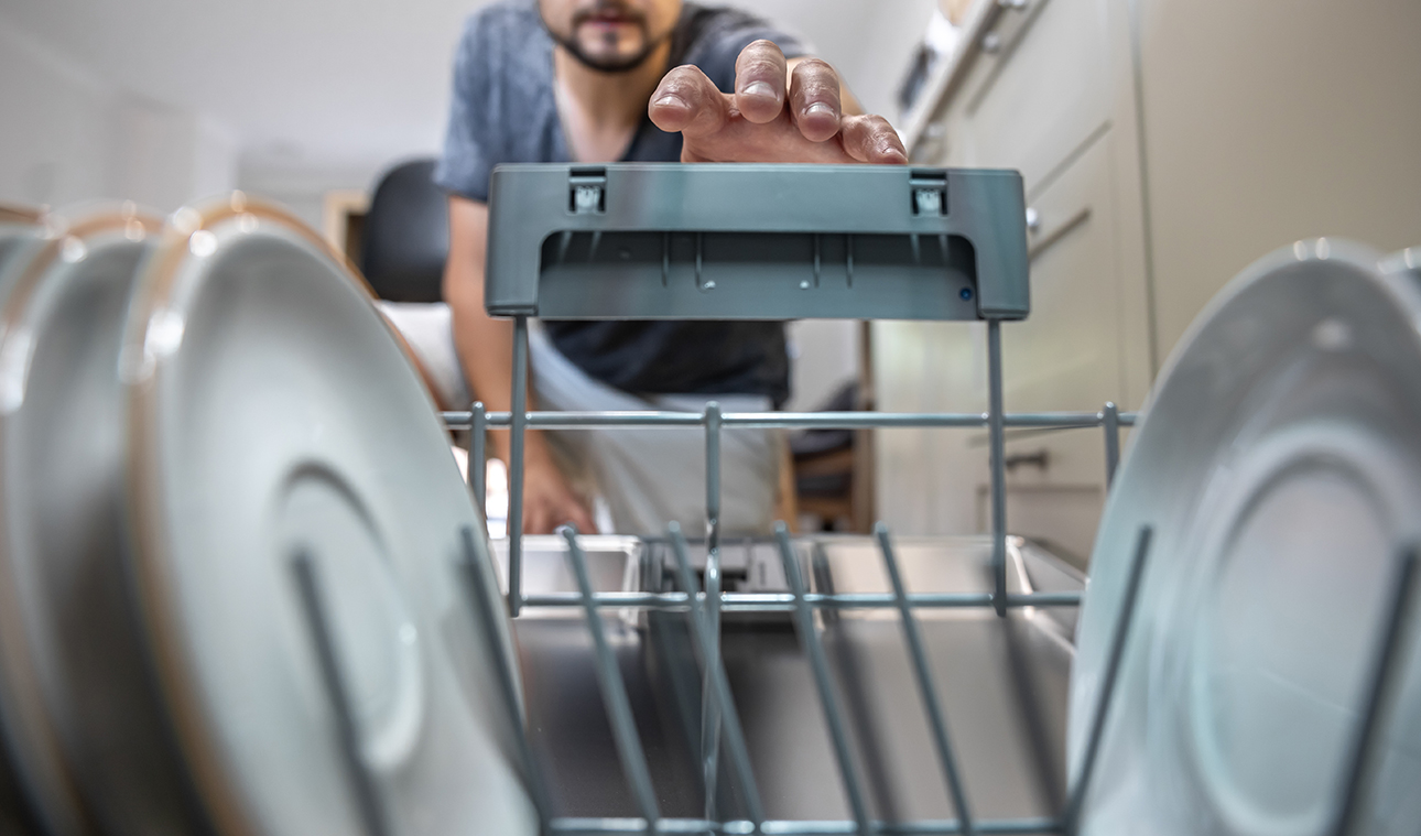 clean dishwasher filter