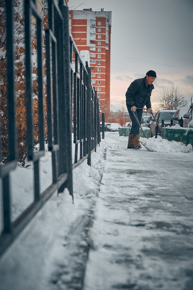 cleaning outdoor road