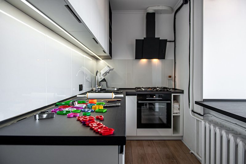clutter free kitchen