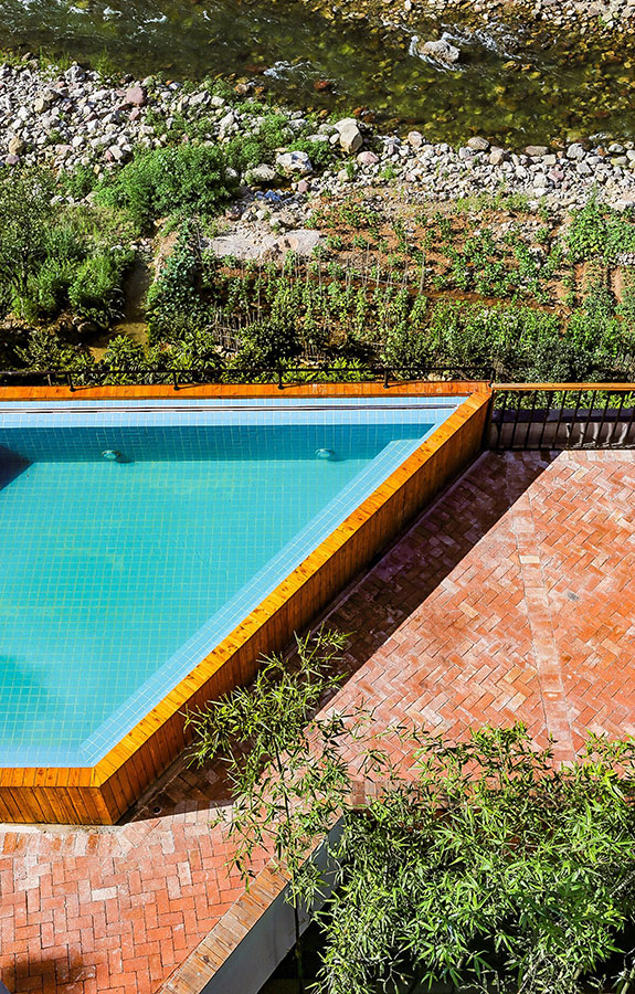 above ground pool leaks