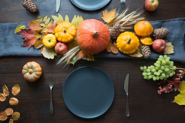 22 Budget-Friendly, Stunning Thanksgiving Centerpiece Ideas