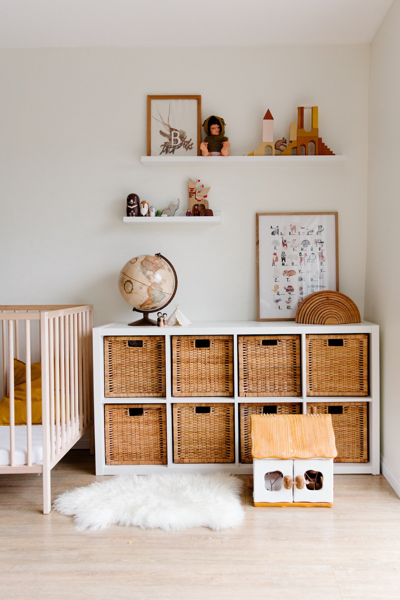 Room storage with baskets