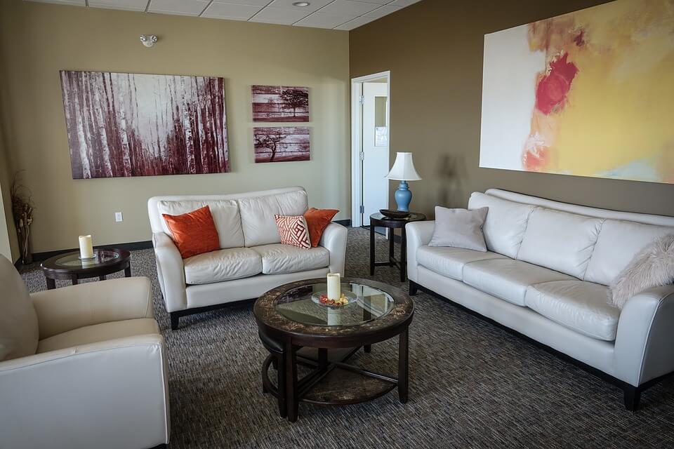 large art pieces in interior design (1)