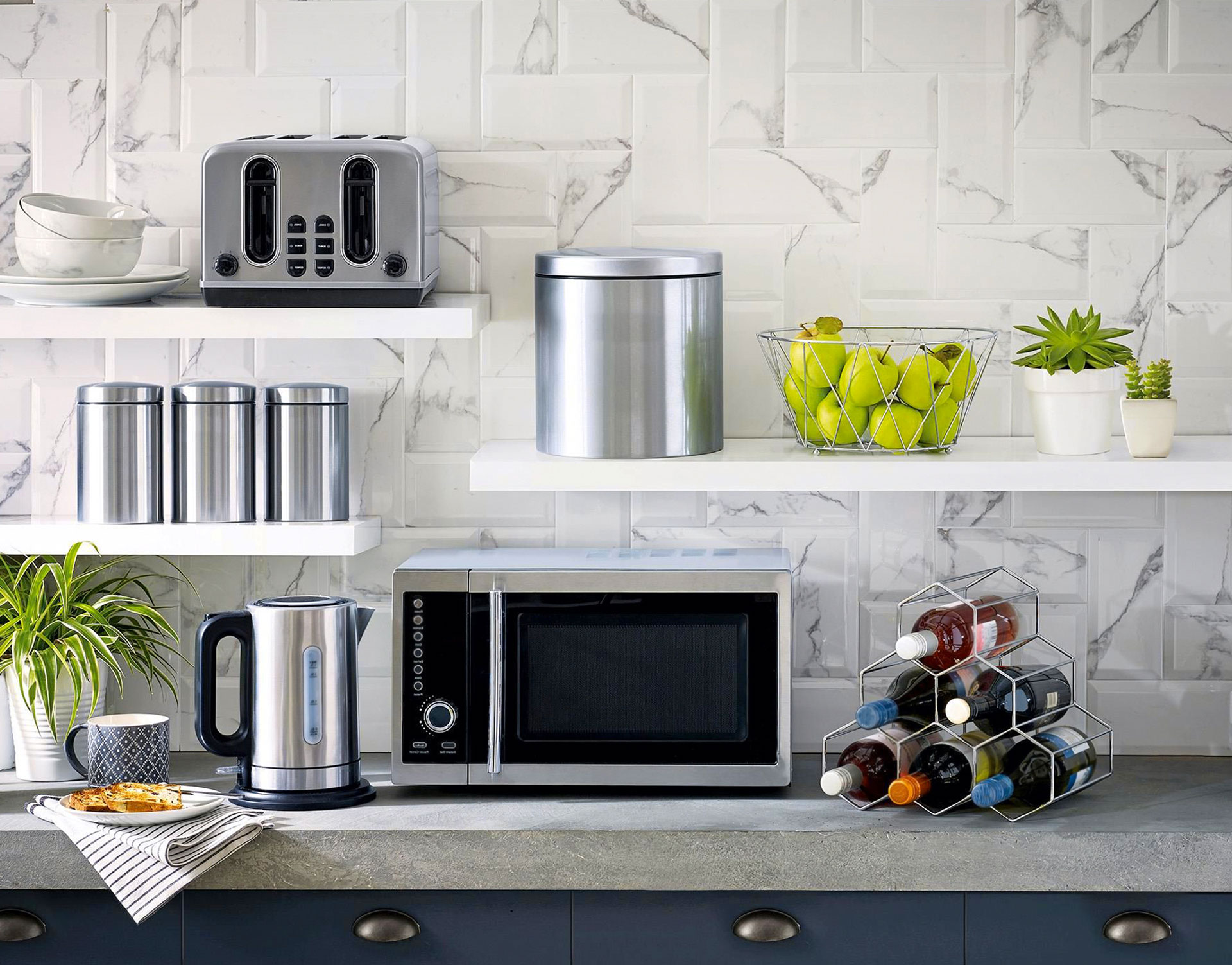 The Right Placement of Stove and Microwave in Your Kitchen - KUKUN