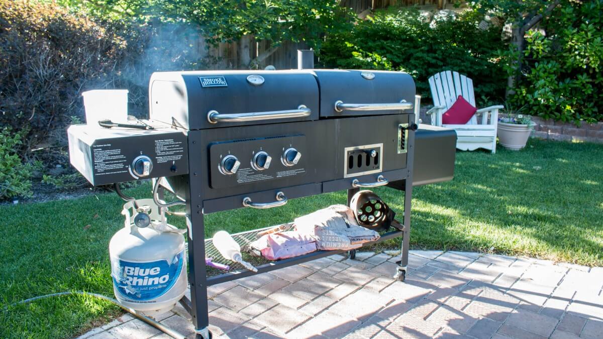 backyard bbq grill 